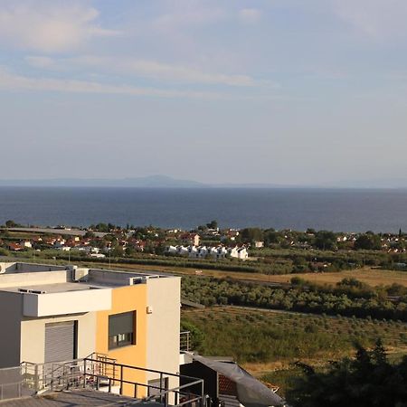 Heaven Horizon Villa Kariani ภายนอก รูปภาพ