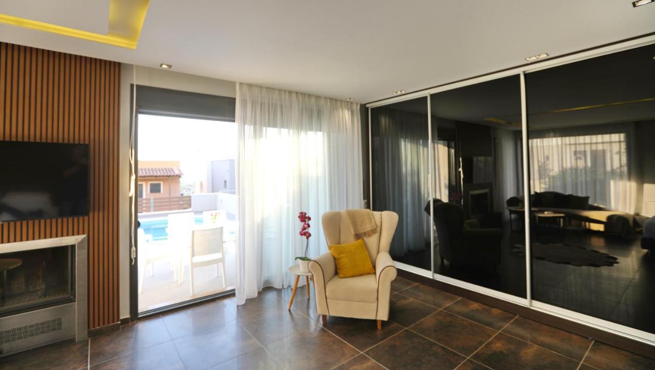 Heaven Horizon Villa Kariani ภายนอก รูปภาพ