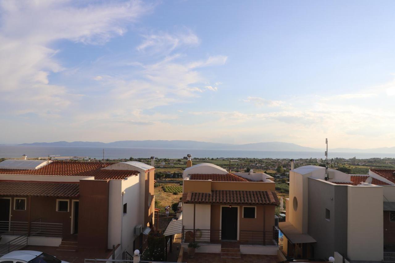 Heaven Horizon Villa Kariani ภายนอก รูปภาพ